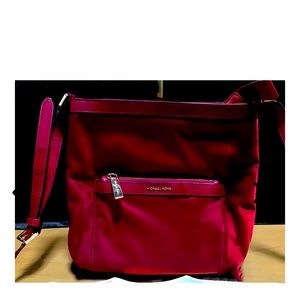 Michael Kors
Jet Set Charm Large North South Nylon Crossbody Bag